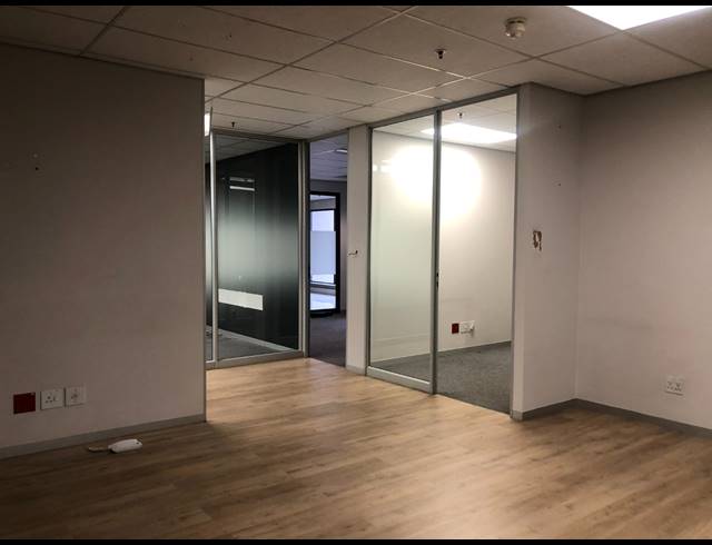 863M² OFFICE TO LET IN ROSEBANK